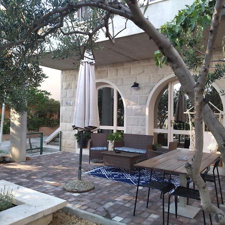 Holiday Home With Free Parking By The Beach Brela Esterno foto